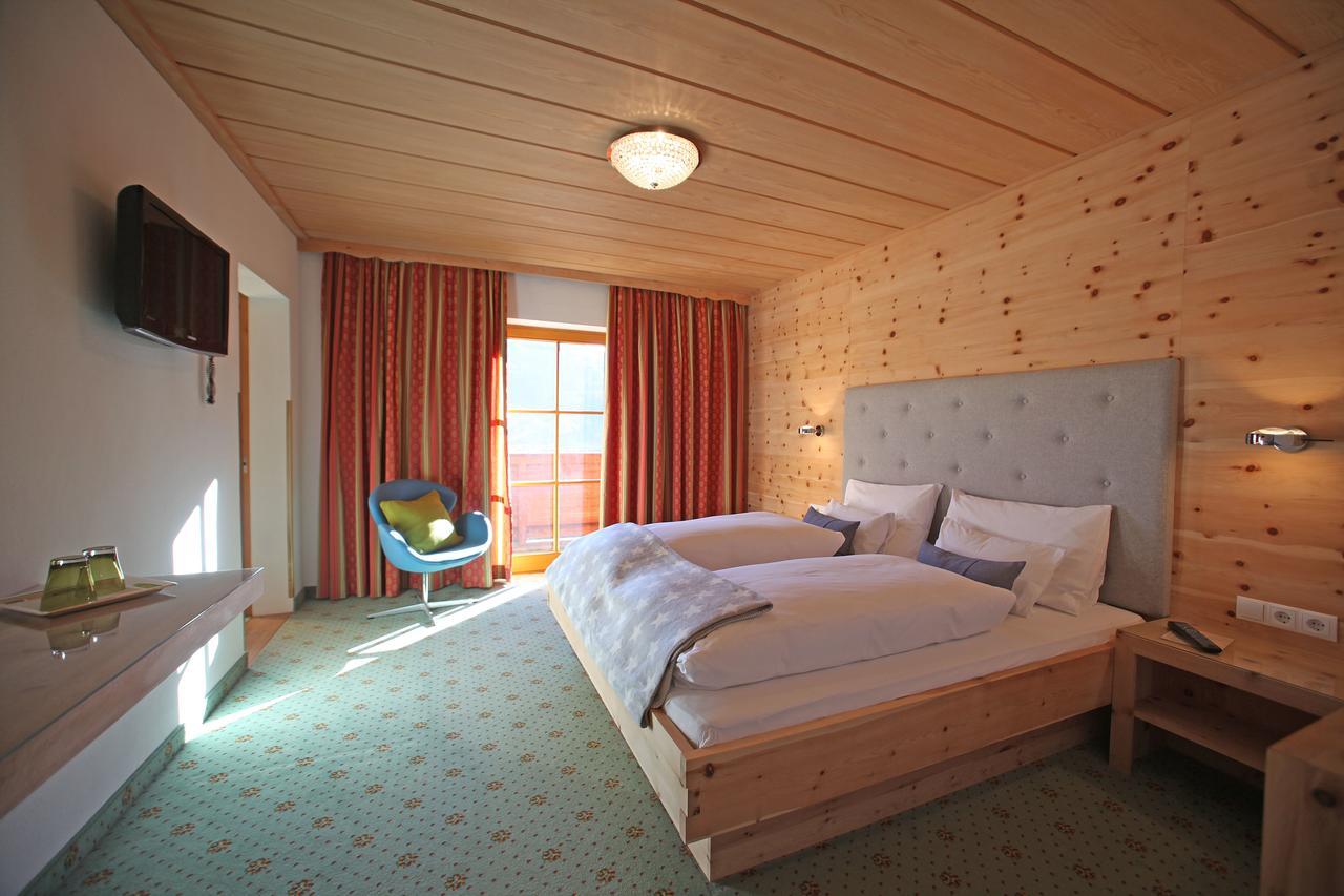 Landgut Thalerhof Hotel Telfes im Stubai Kültér fotó